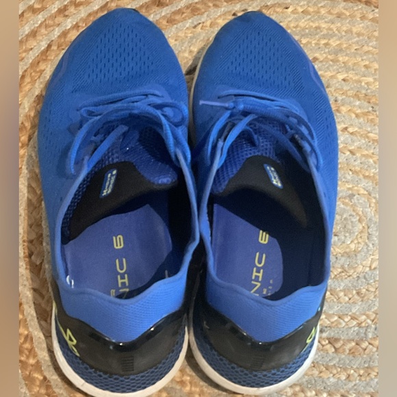 MENS Under Armour HOVR Sonic6 Running shoe . - Picture 5 of 10